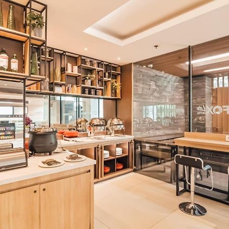 Fox Lite Grogol Jakarta Luaran gambar